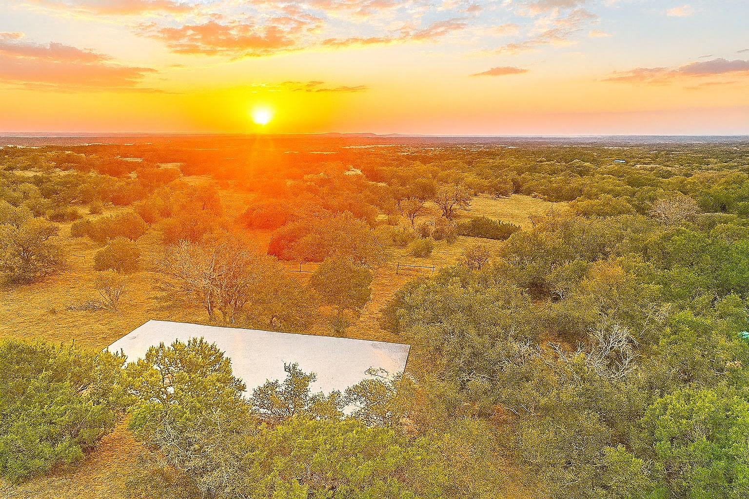 Details for 322 Maverick Way, Briggs, TX 78608