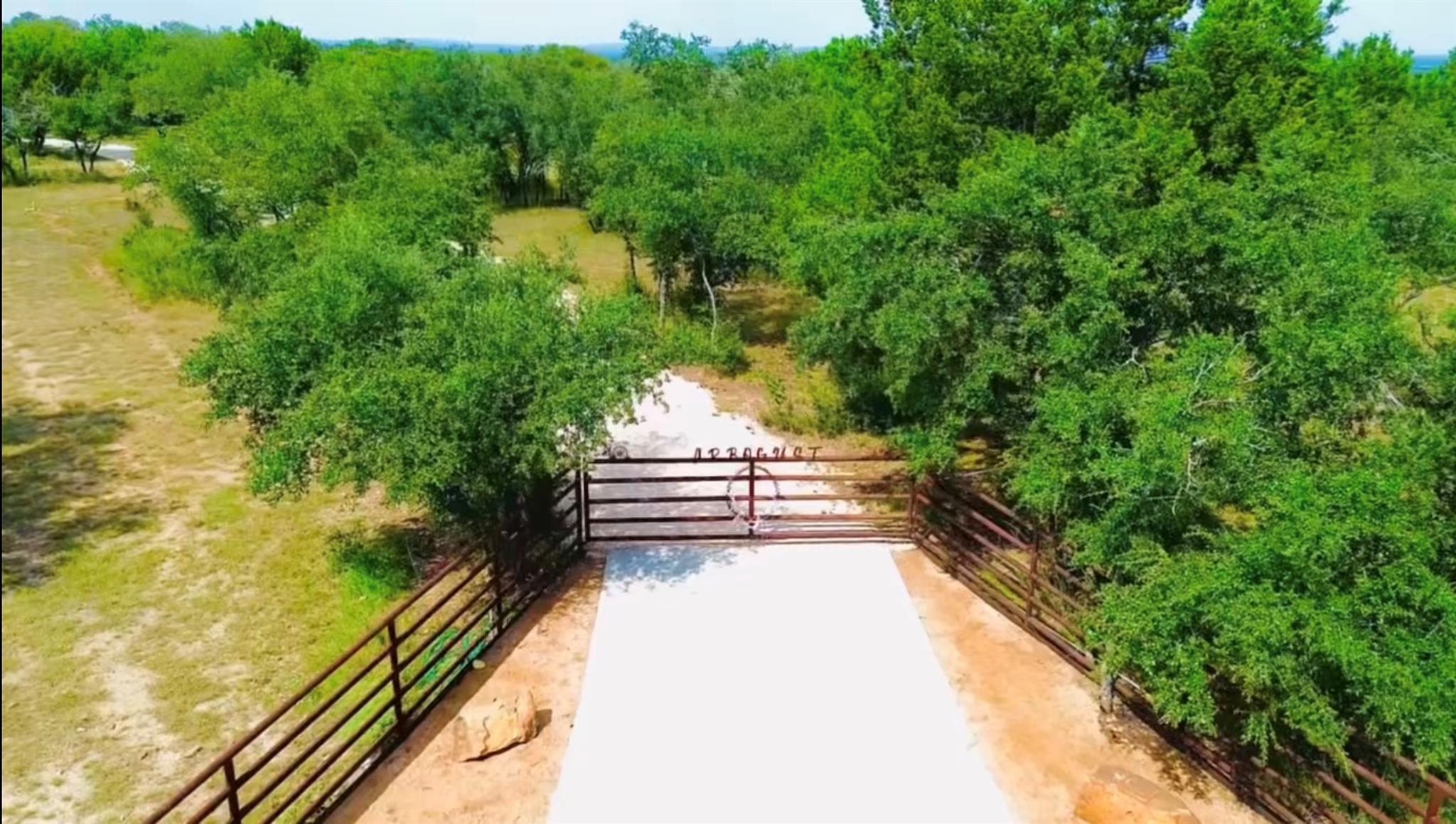 Image 6 of 13 For 322 Maverick Way