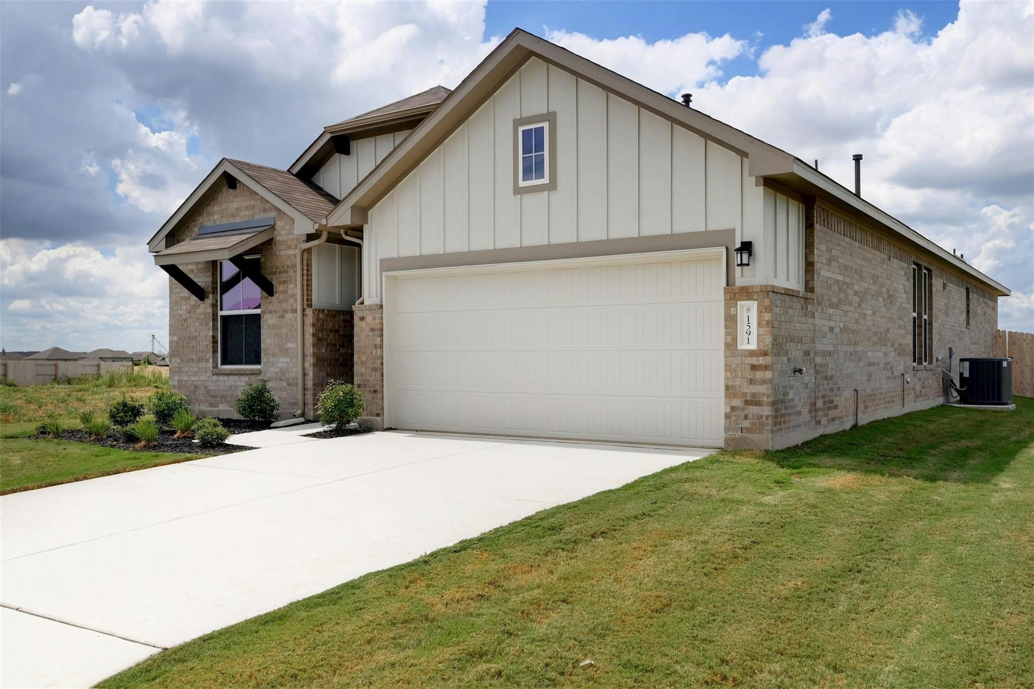 Image 4 of 23 For 1591 Estelea Grv