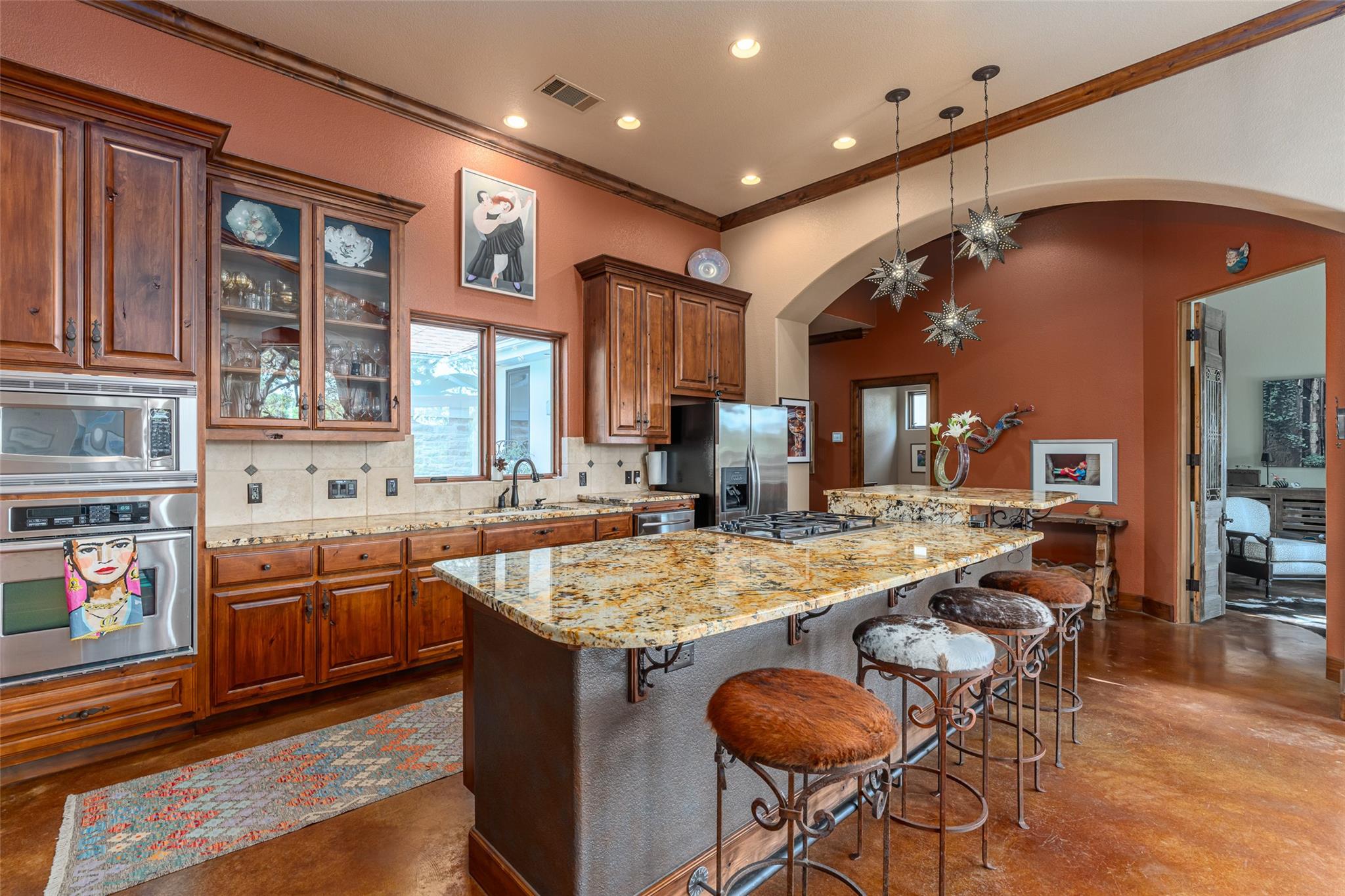 Image 11 of 39 For 1300 Bluff St