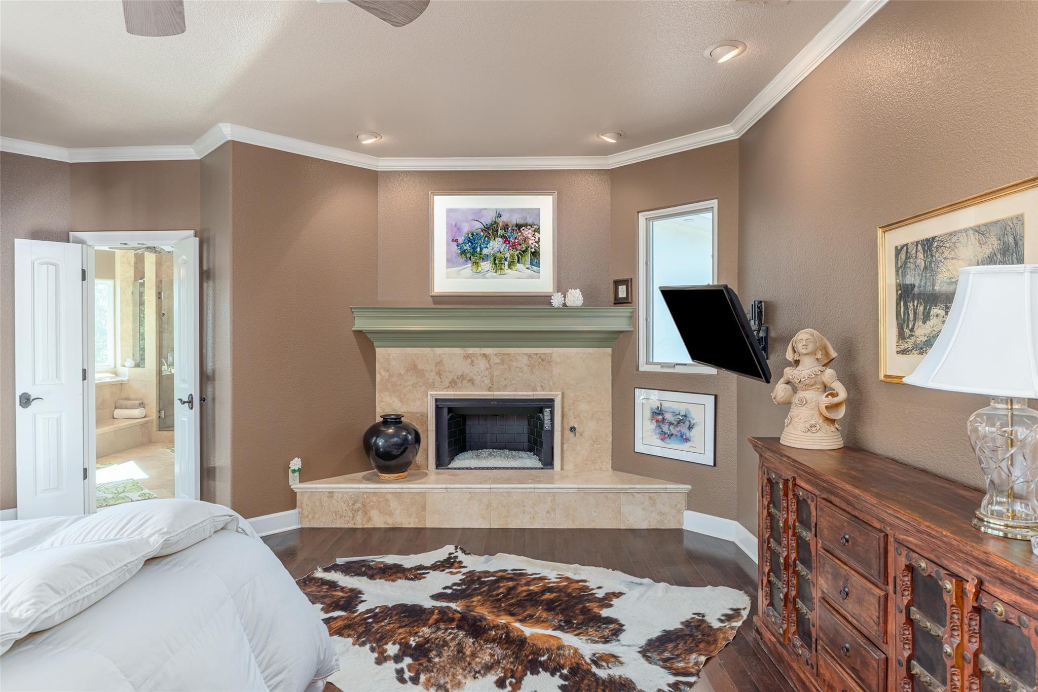 Image 20 of 39 For 1300 Bluff St