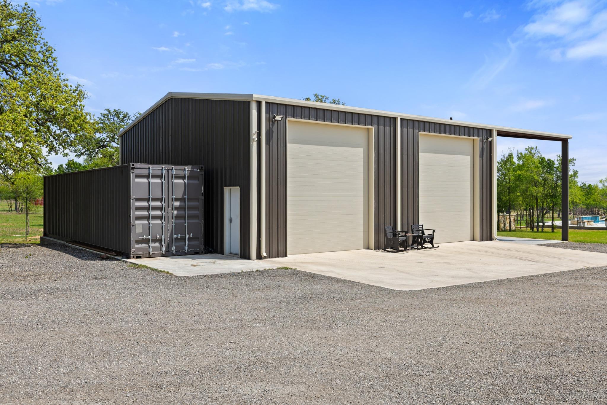Image 33 of 40 For 10900 Ranch Road 1323