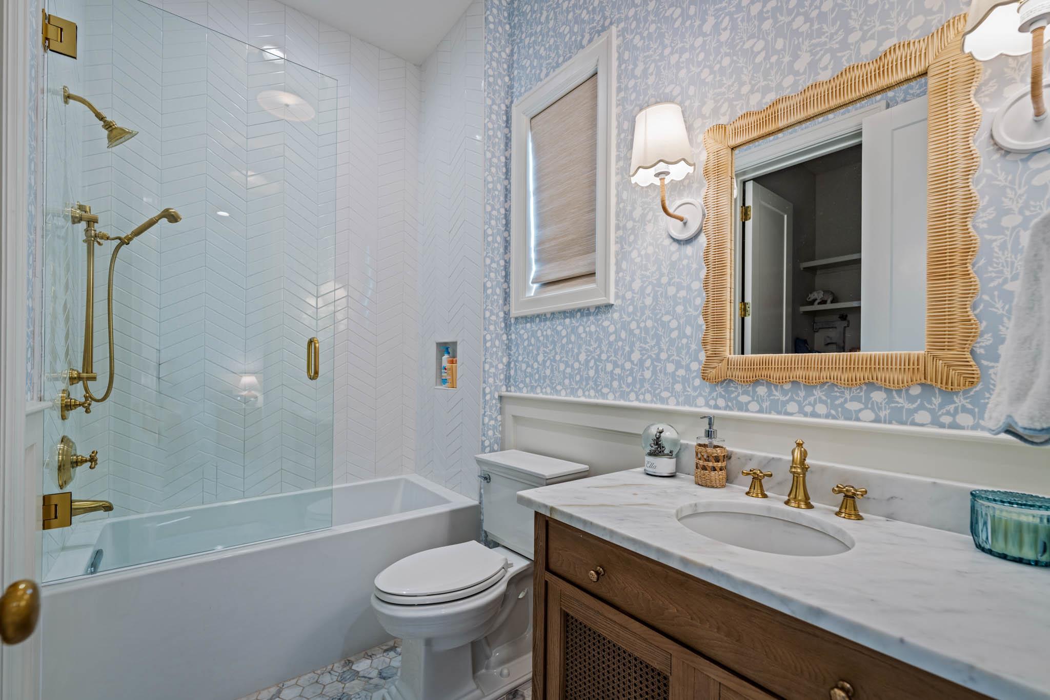 Image 22 of 40 For 1755 Riada Dr