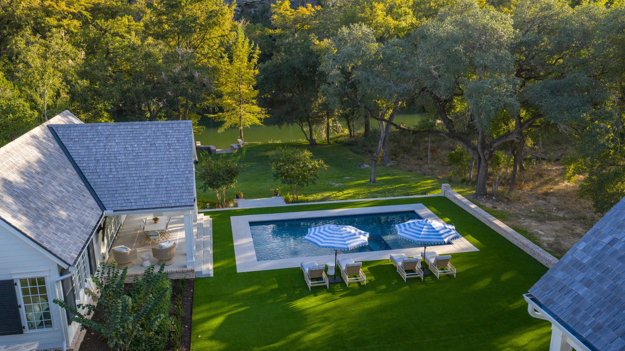 Image 3 of 40 For 1755 Riada Dr