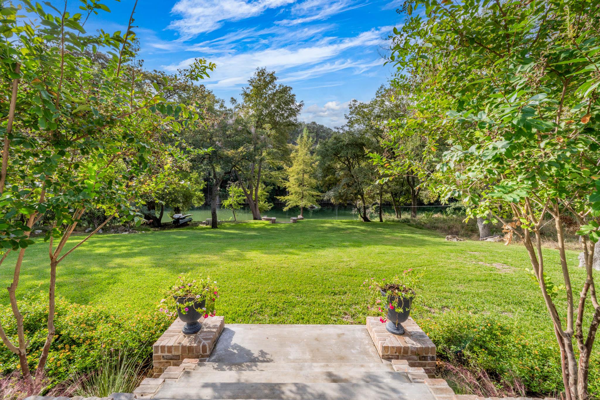 Image 39 of 40 For 1755 Riada Dr