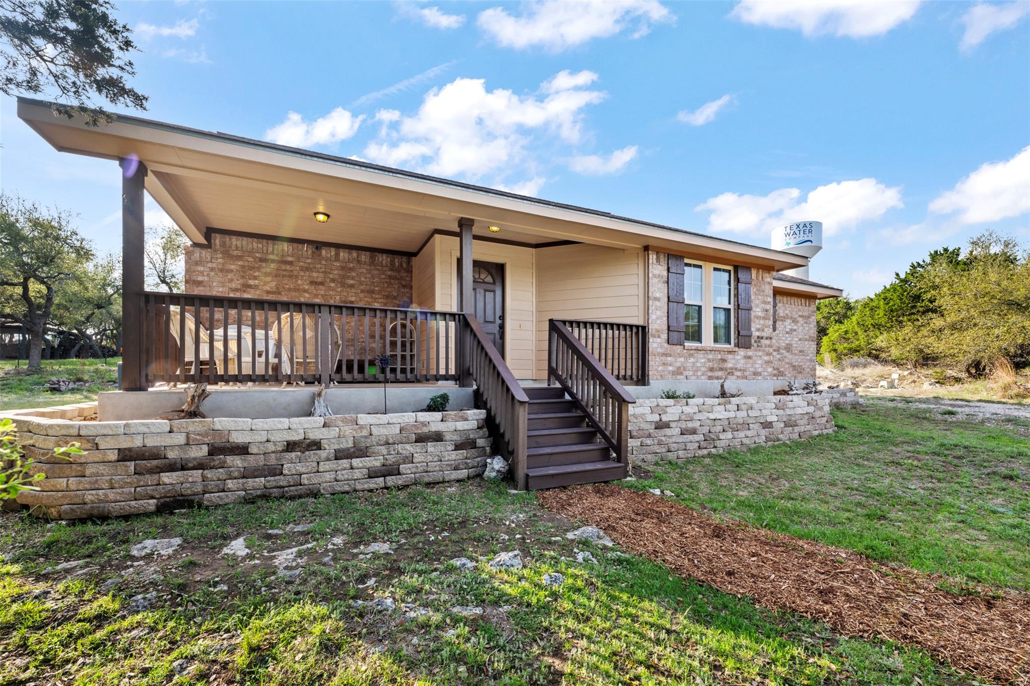 Image 2 of 37 For 1135 Twisted Oak Ct