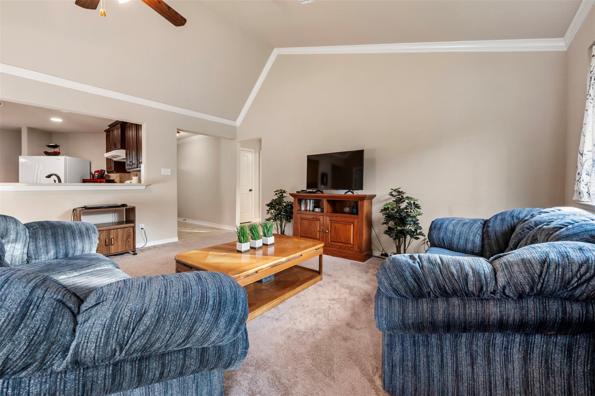 Image 23 of 37 For 1135 Twisted Oak Ct