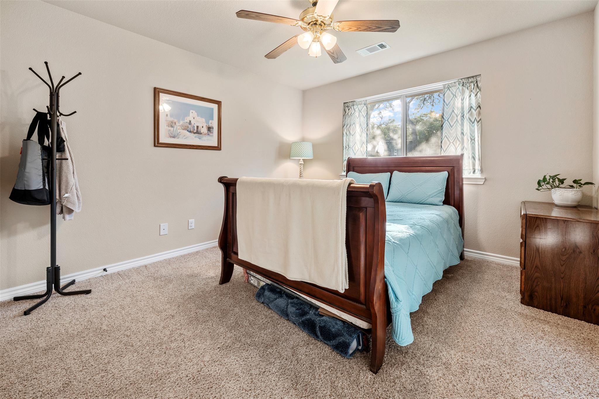 Image 26 of 37 For 1135 Twisted Oak Ct