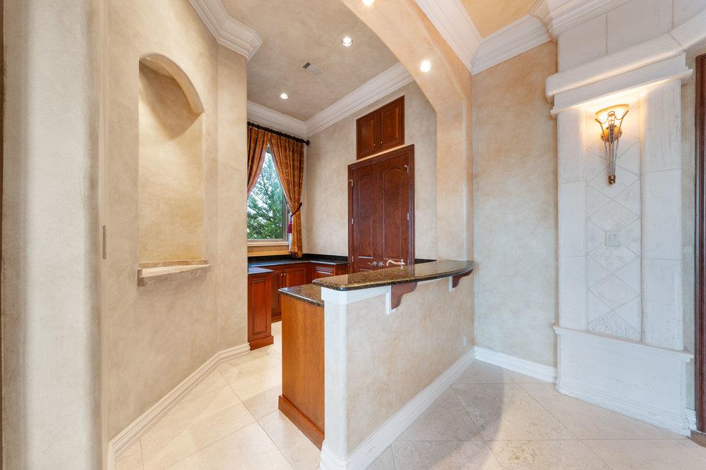 Image 18 of 36 For 217 Bella Riva Dr