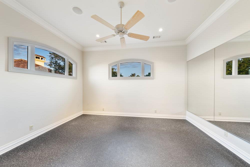 Image 25 of 36 For 217 Bella Riva Dr