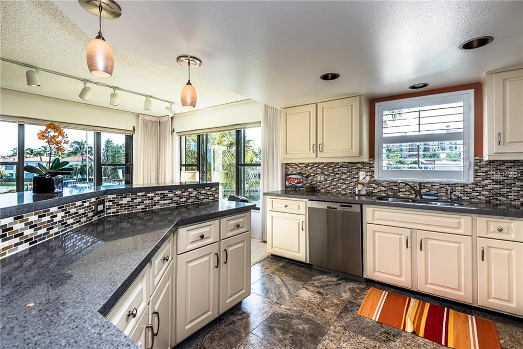 Image 11 of 25 For 3255 Sugarloaf Key Road 34b