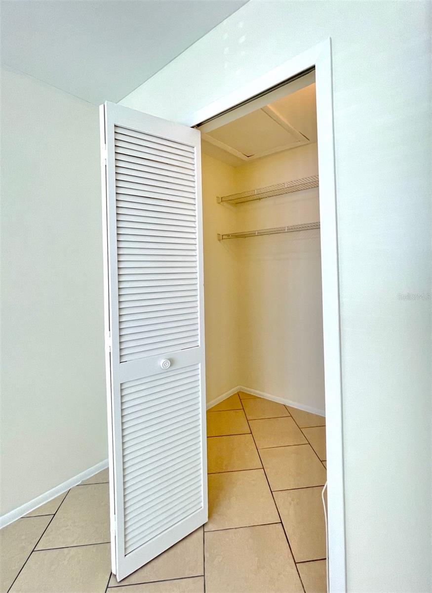 Image 14 of 32 For 26485 Rampart Boulevard E23