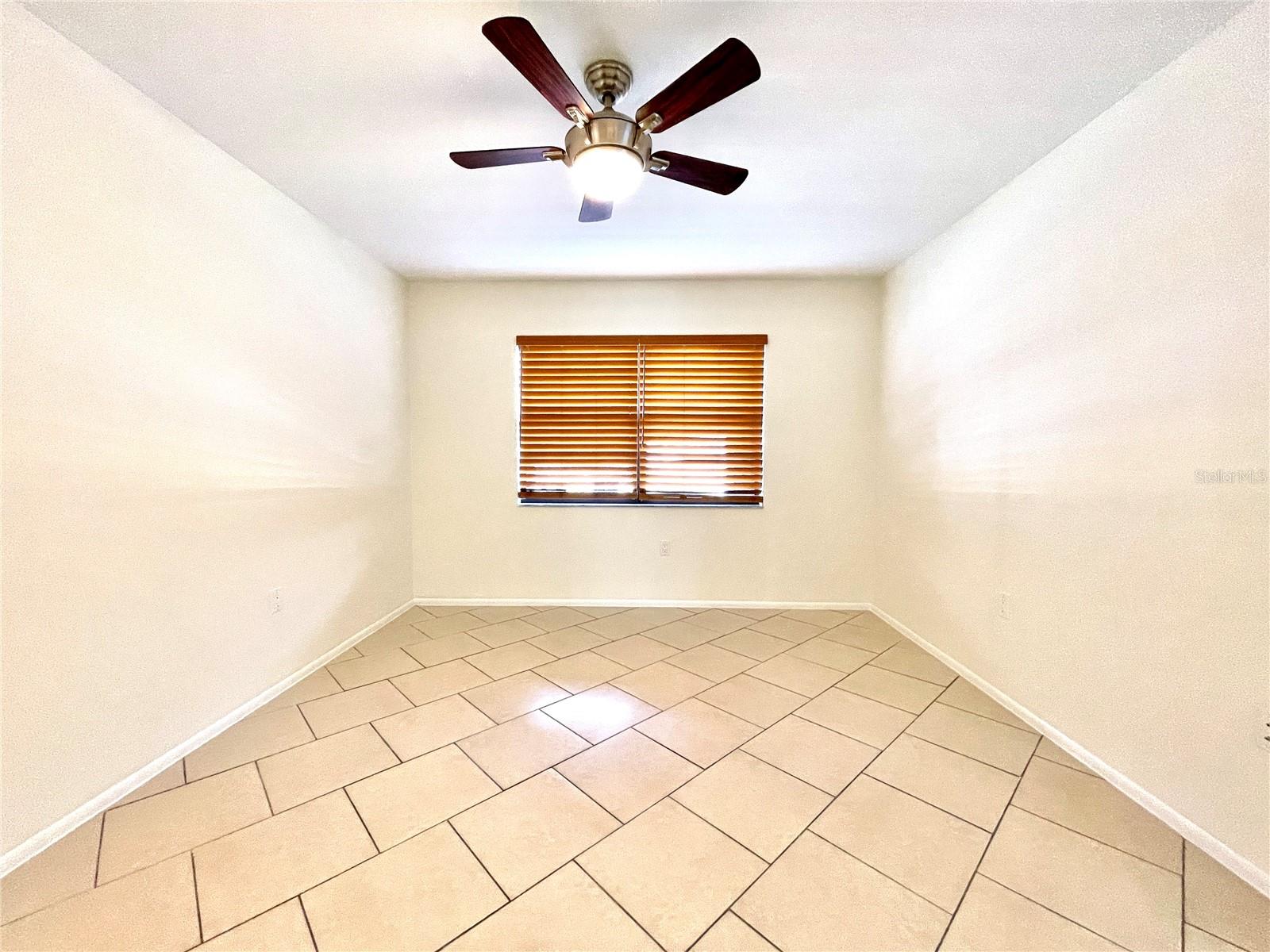 Image 21 of 32 For 26485 Rampart Boulevard E23