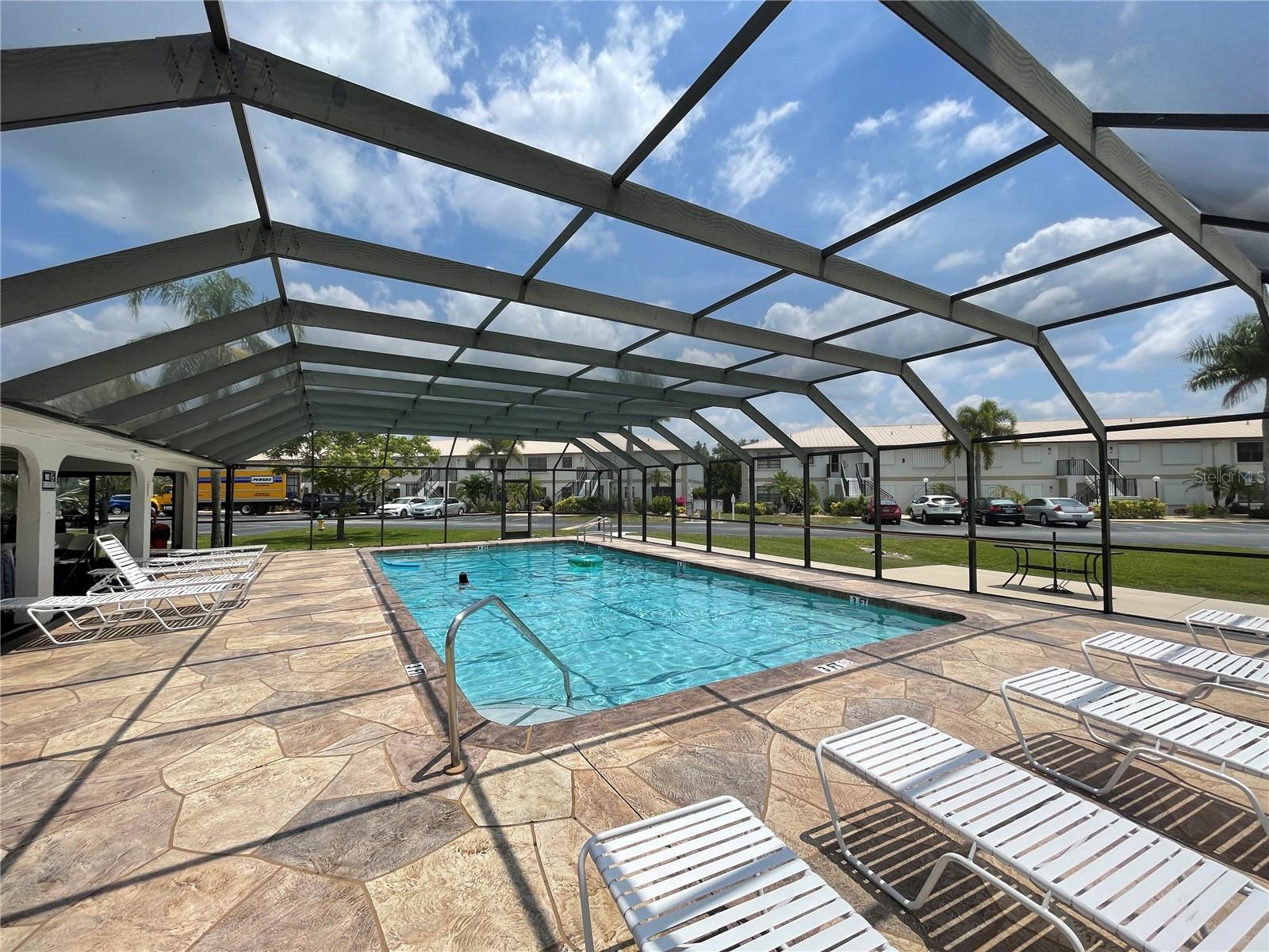 Image 28 of 32 For 26485 Rampart Boulevard E23