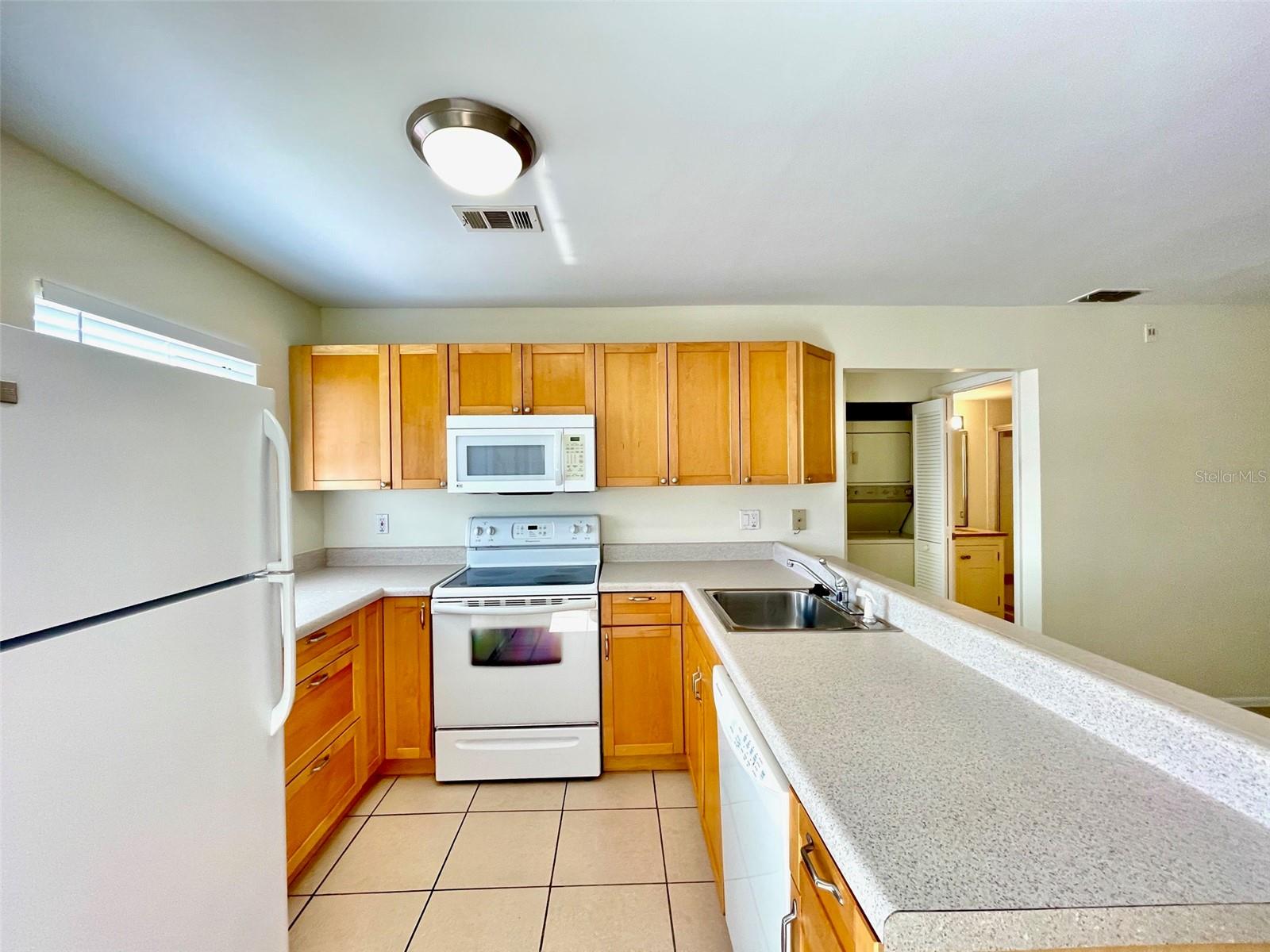 Image 5 of 32 For 26485 Rampart Boulevard E23