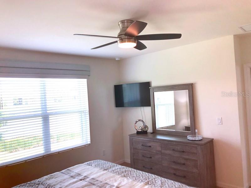 Image 9 of 22 For 7048 Crystal Way