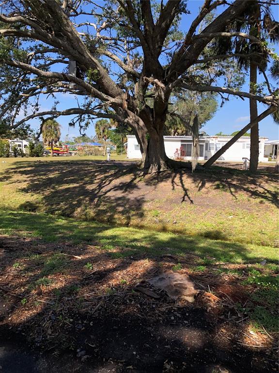 Image 7 of 37 For 5636 Holiday Park Boulevard