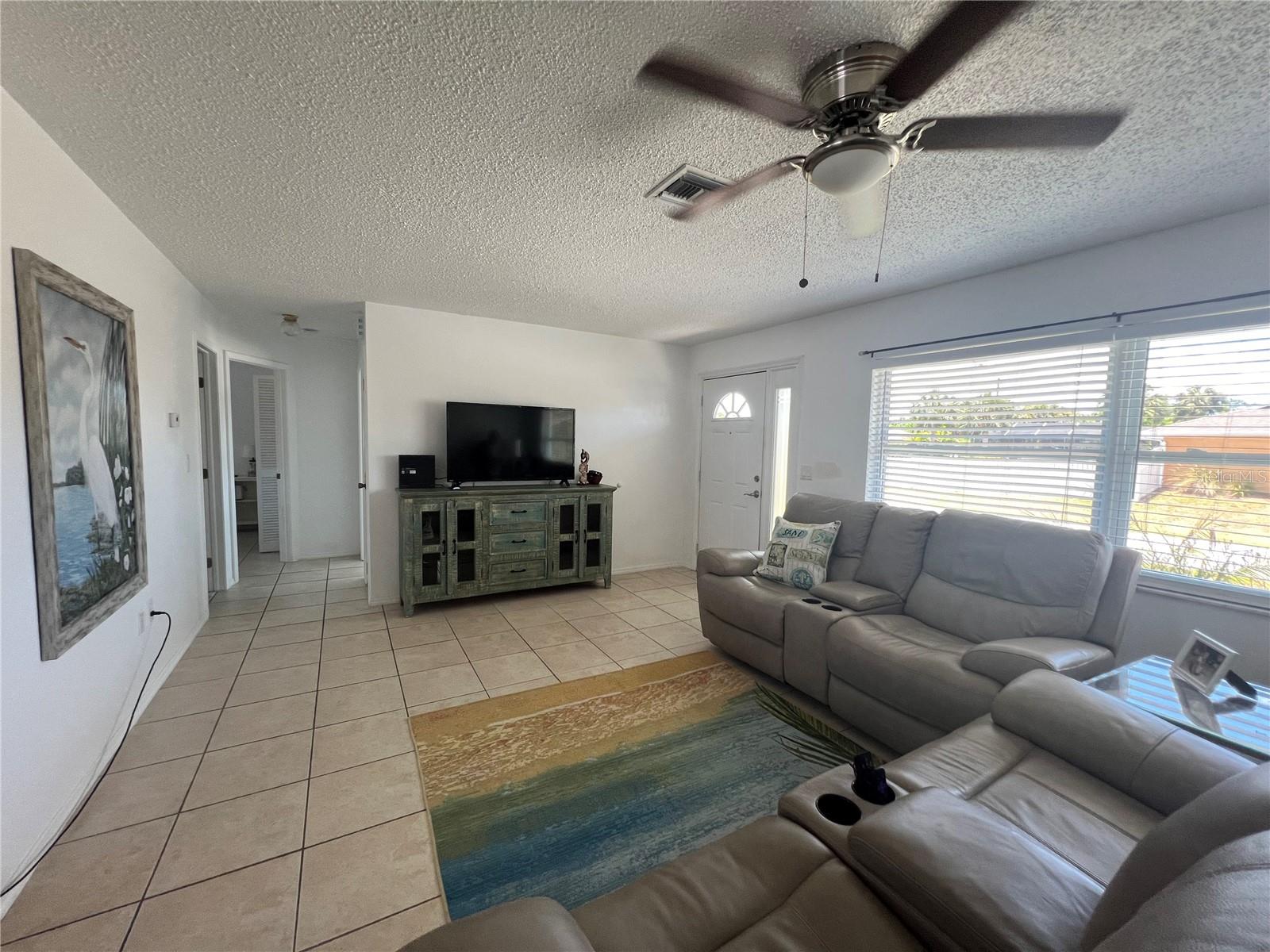 Image 4 of 25 For 18140 Wolbrette Circle