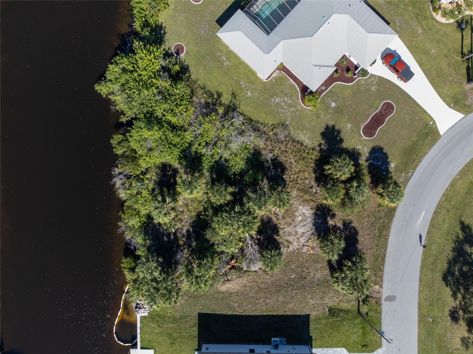 Image 18 of 19 For 17306 Gulfspray Circle
