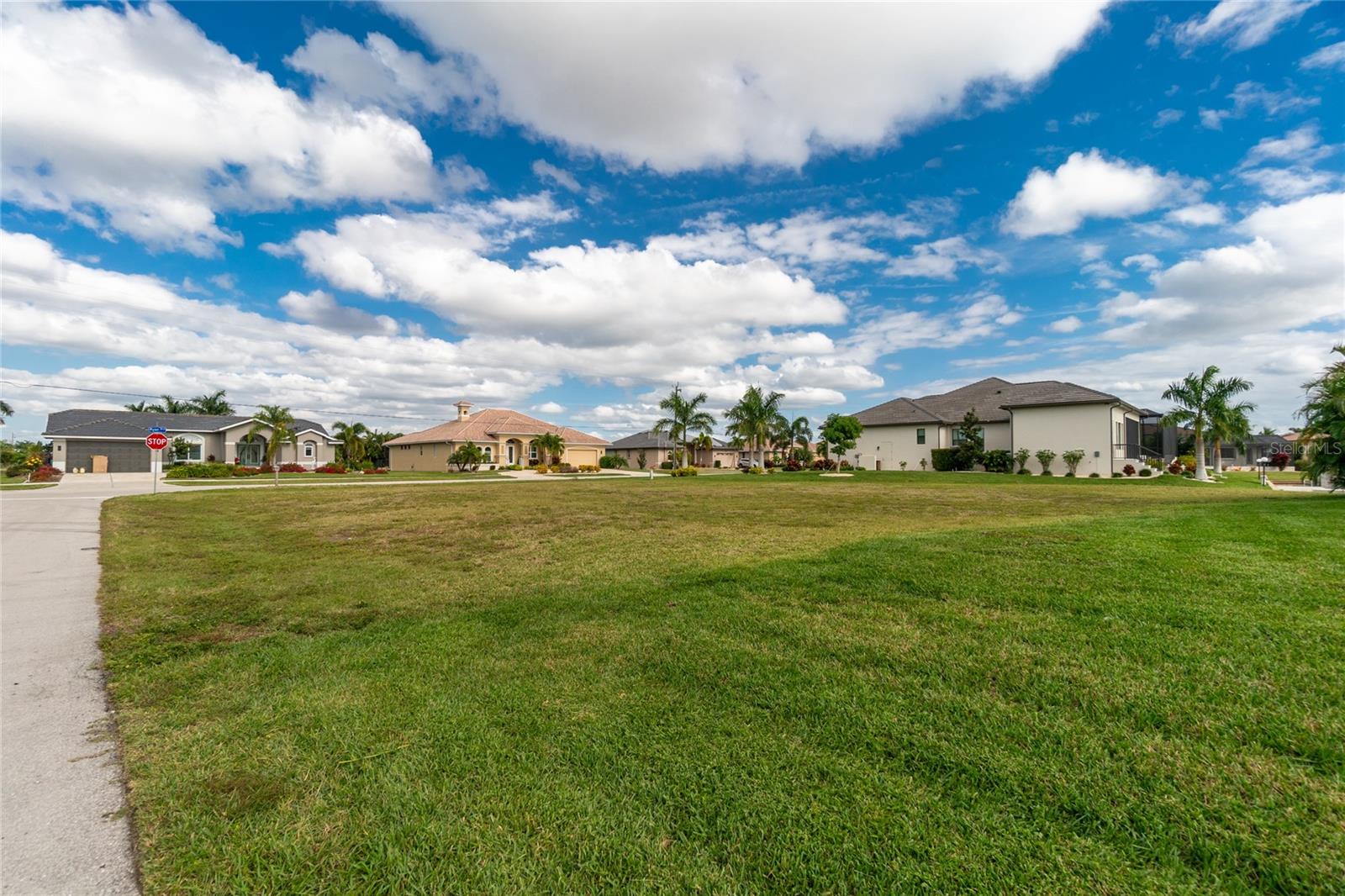 Image 5 of 27 For 3800 Saba Court