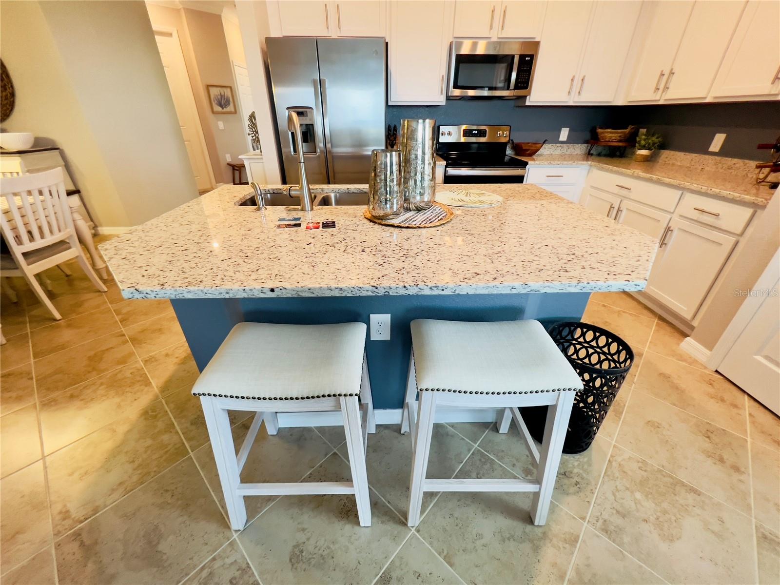 Image 4 of 53 For 14071 Heritage Landing Boulevard 331