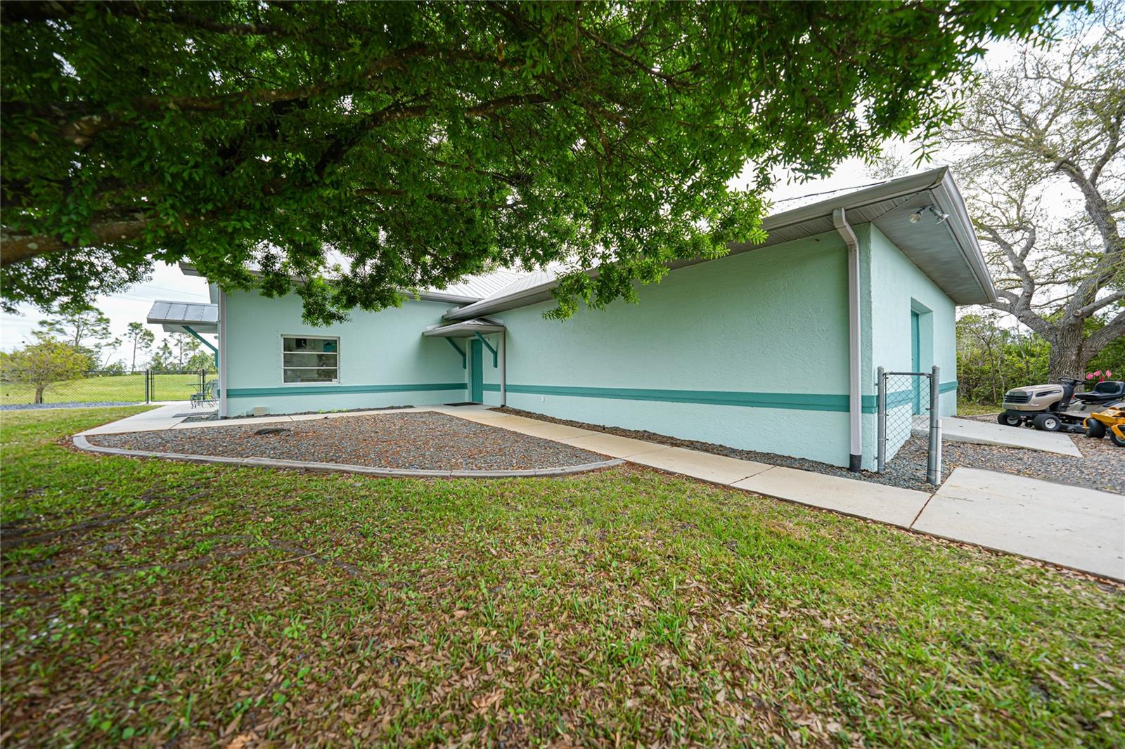 Image 69 of 94 For 17901 Wood Path Court