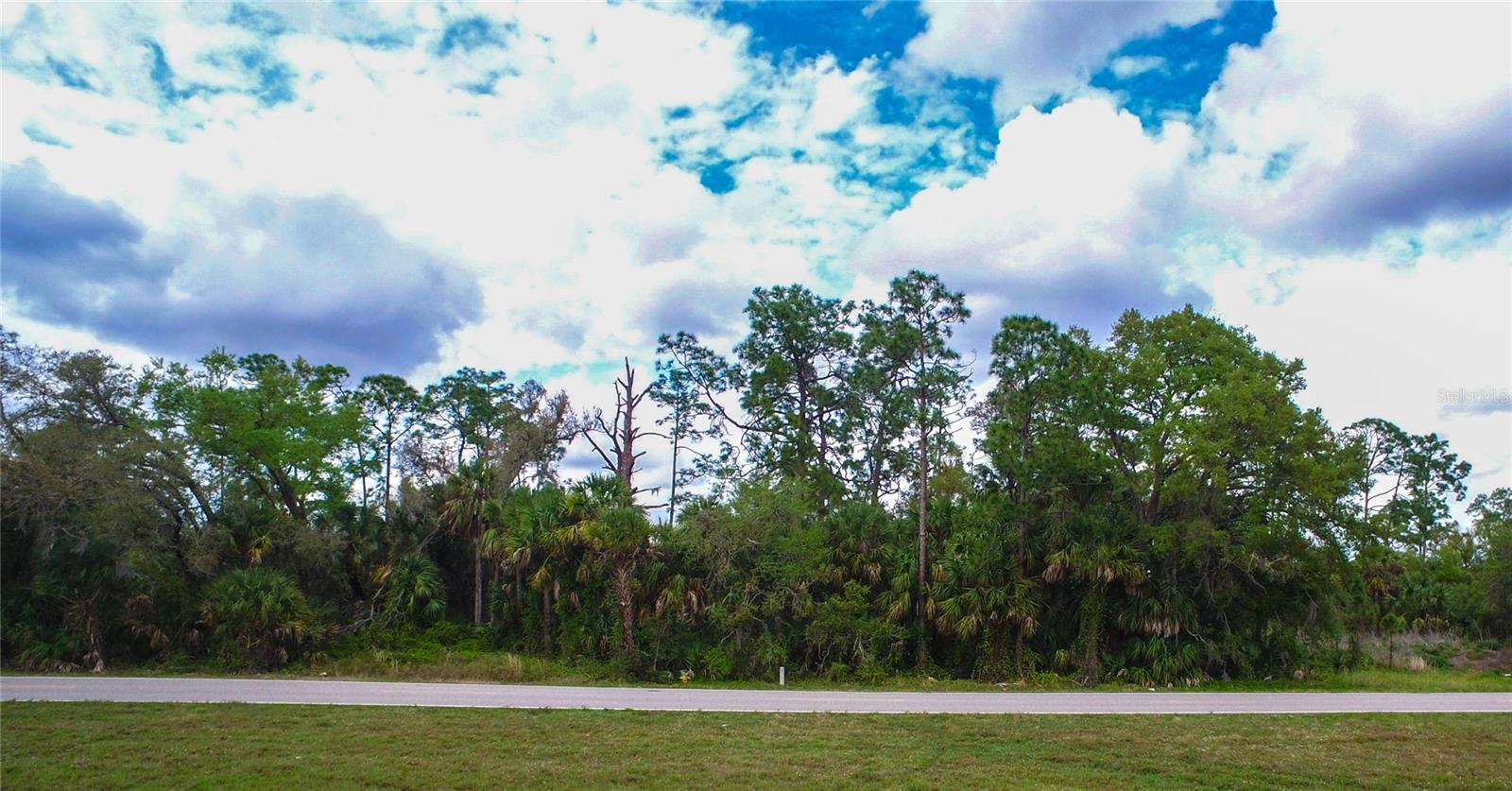 Image 10 of 10 For 20262 Kenilworth Boulevard
