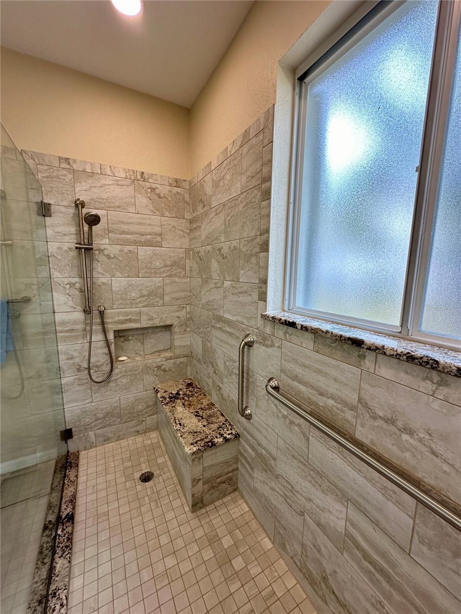 Image 15 of 46 For 24479 Vienison Ln
