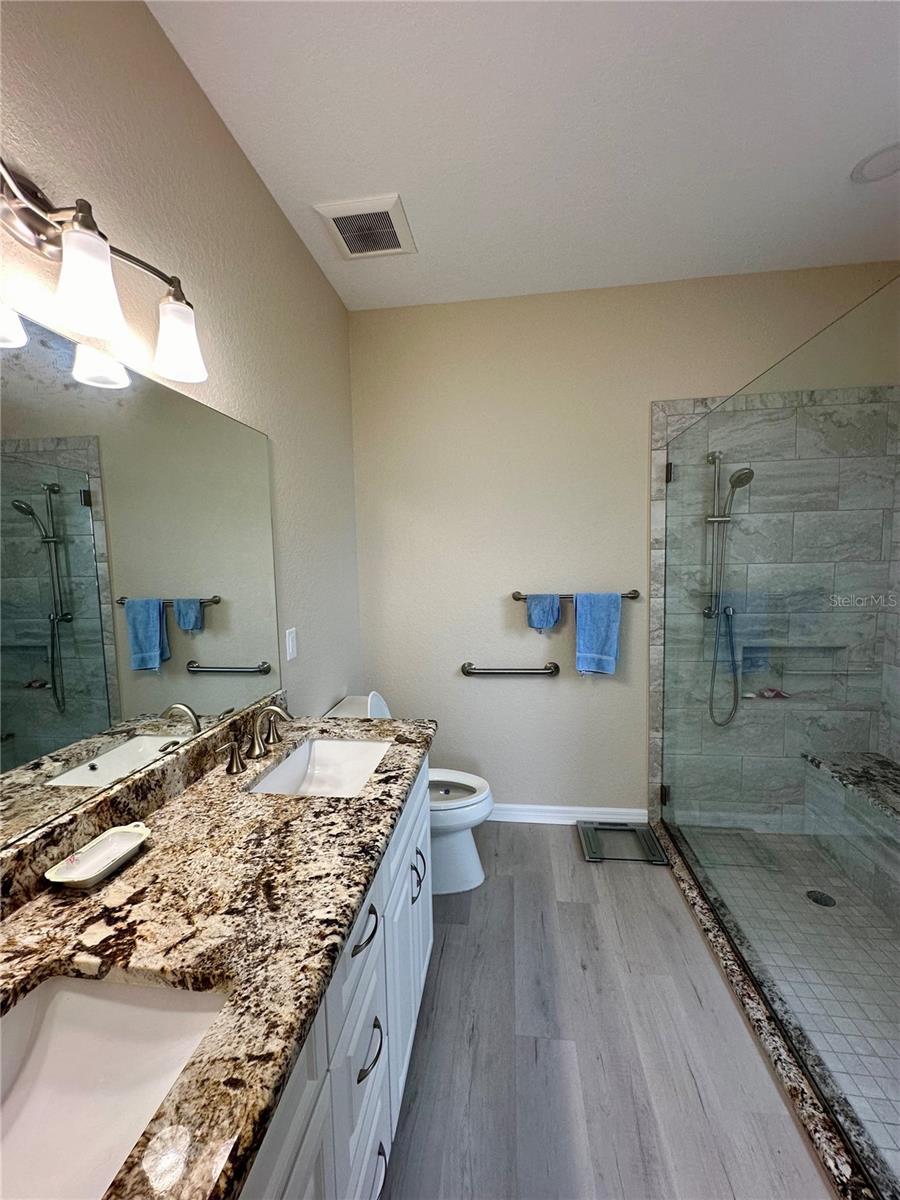 Image 16 of 46 For 24479 Vienison Ln