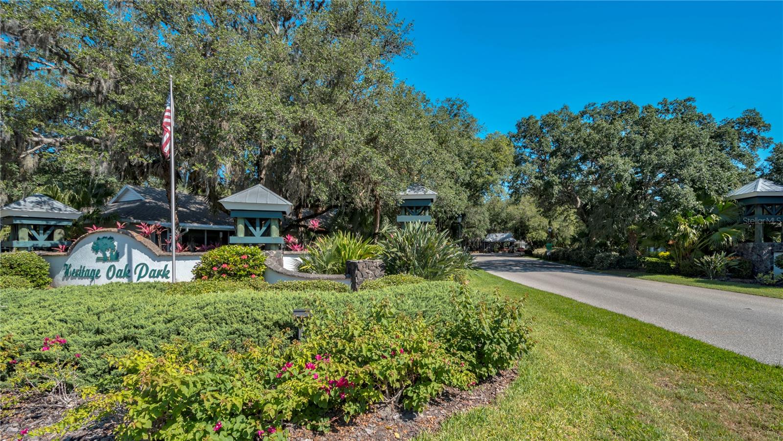Image 33 of 64 For 19345 Water Oak Drive 305