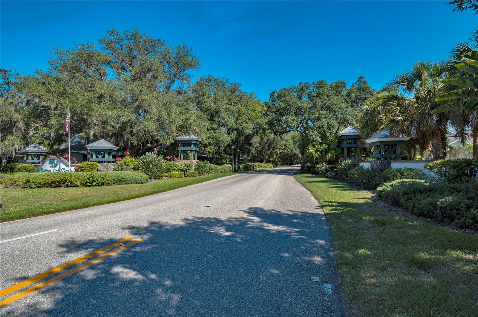 Image 37 of 64 For 19345 Water Oak Drive 305