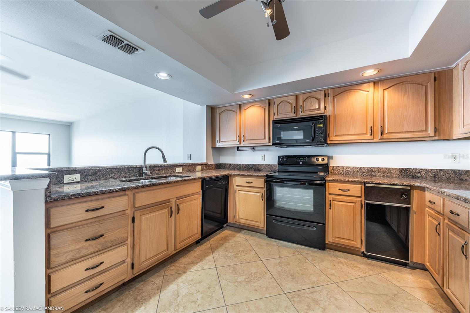 Image 16 of 53 For 1750 Jamaica Way 333