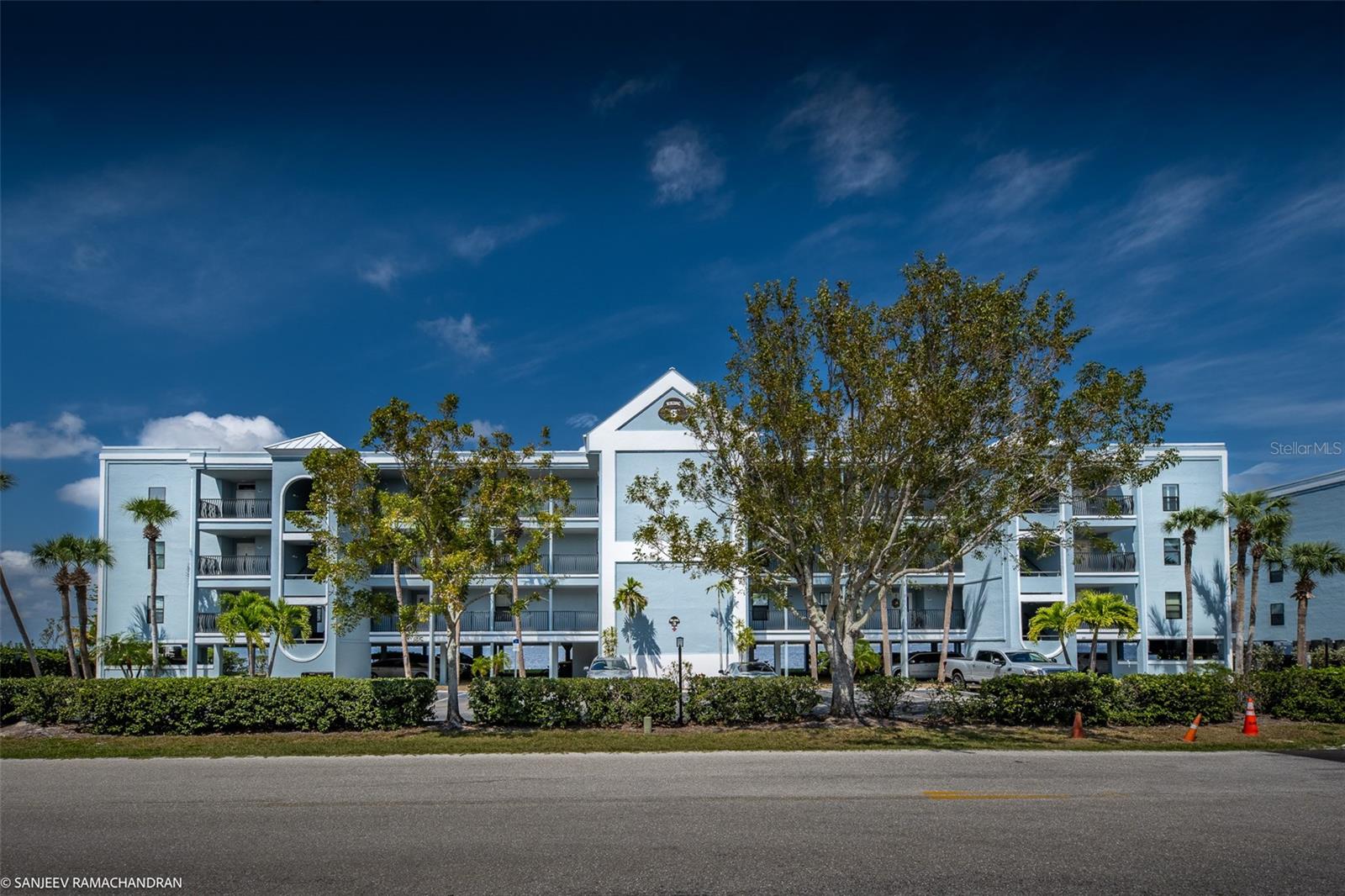 Image 2 of 53 For 1750 Jamaica Way 333