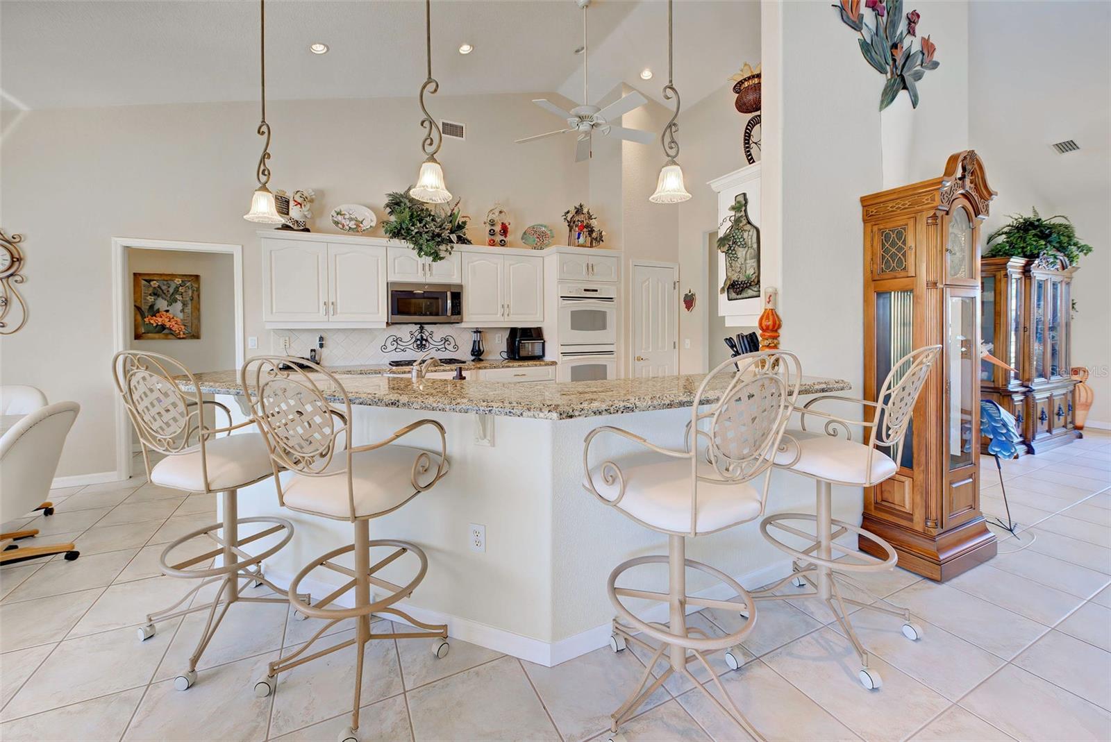 Image 15 of 50 For 1429 Blue Jay Court