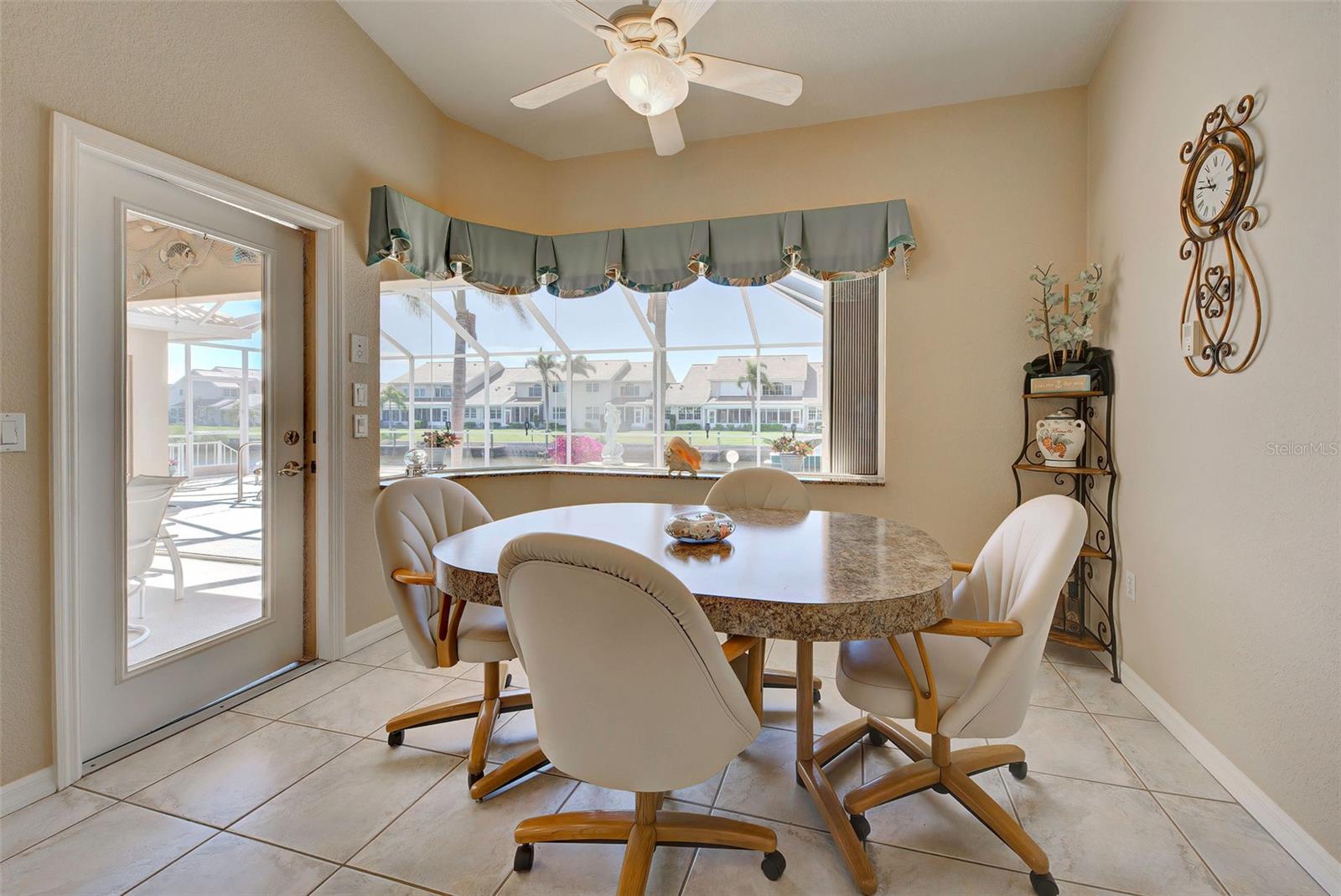 Image 17 of 50 For 1429 Blue Jay Court