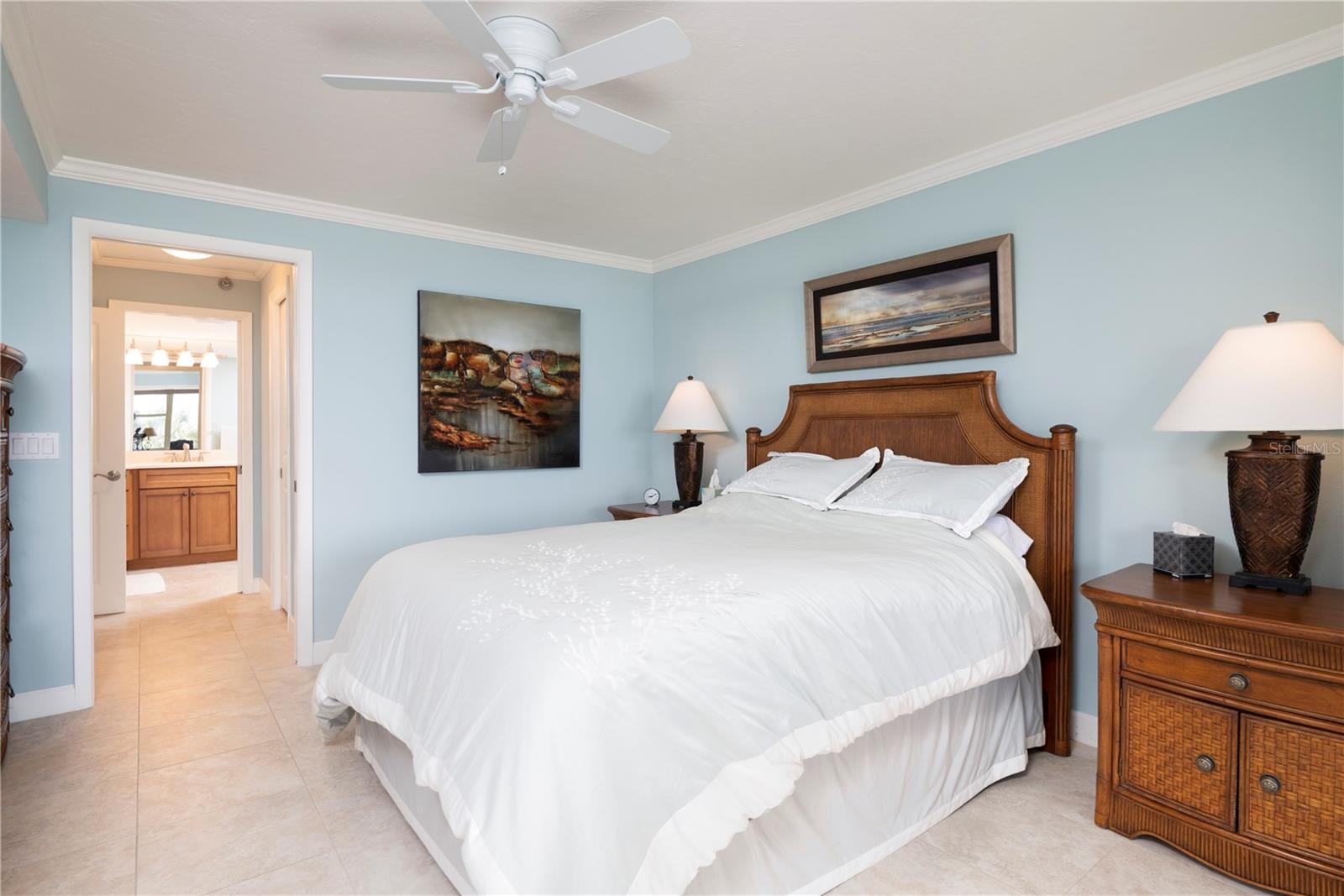 Listing photo id 19 for 2675 Gulf Of Mexico Drive 204