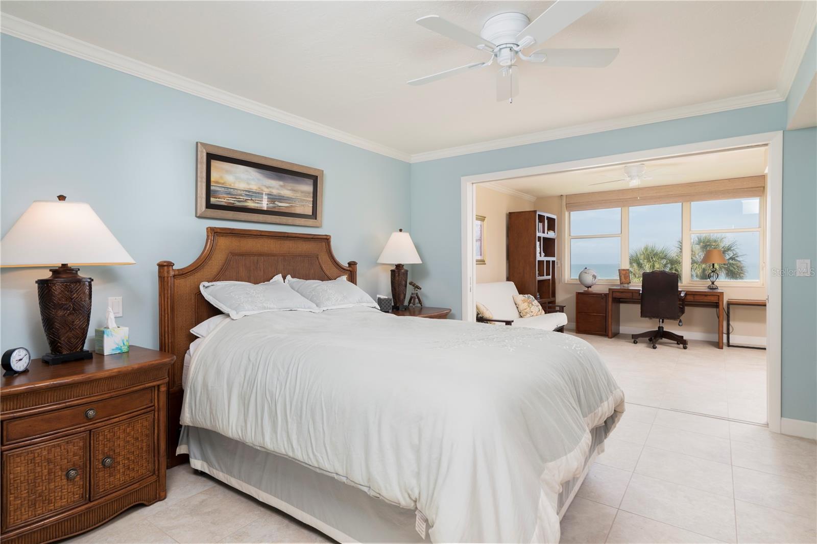 Listing photo id 24 for 2675 Gulf Of Mexico Drive 204