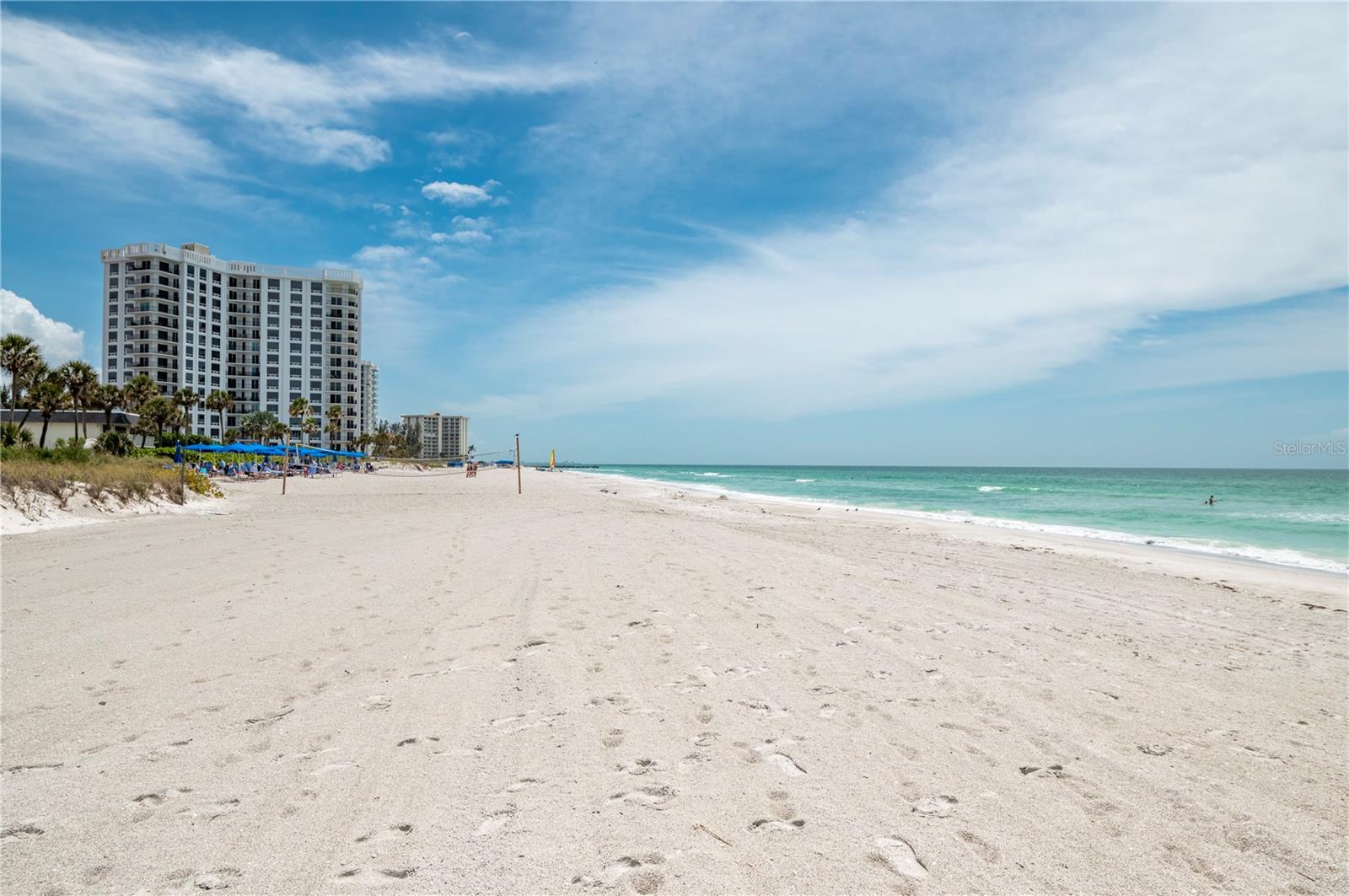 Listing photo id 2 for 2675 Gulf Of Mexico Drive 204