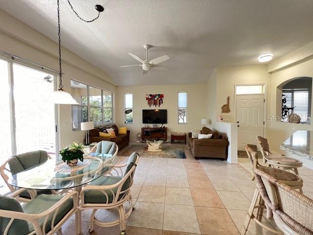 Image 14 of 52 For 3181 Matecumbe Key Road 10