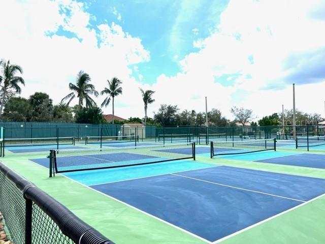 Image 43 of 52 For 3181 Matecumbe Key Road 10