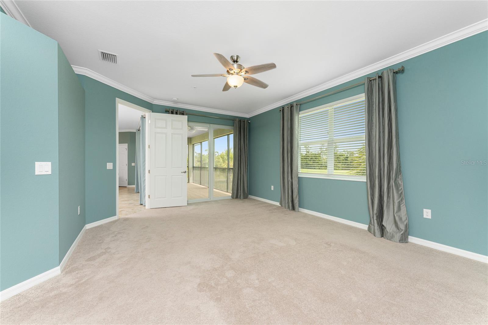 Image 10 of 31 For 14624 Sycamore Court 2521