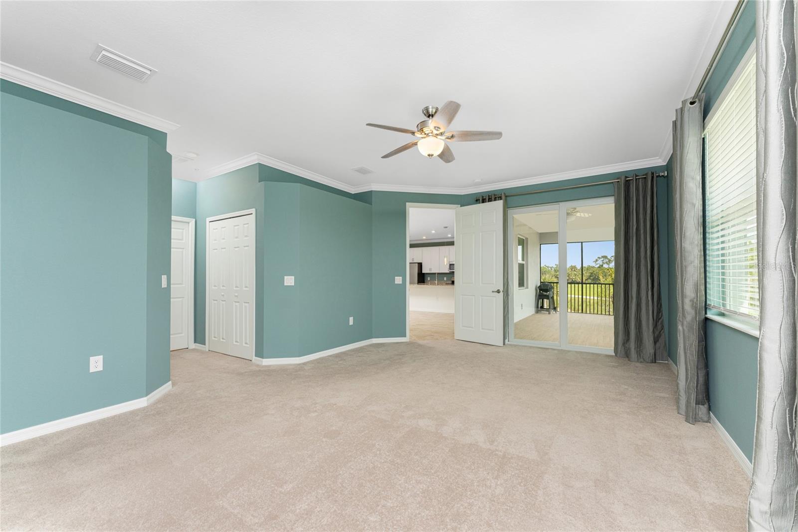 Image 11 of 31 For 14624 Sycamore Court 2521