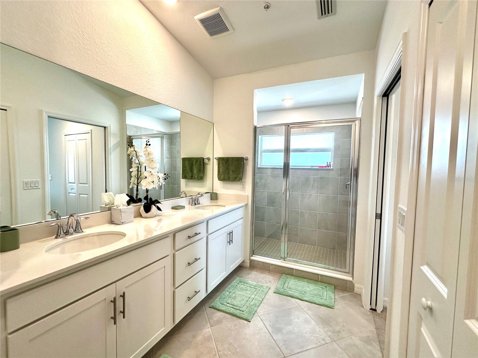 Image 14 of 54 For 14224 Heirtage Landing Boulevard 921