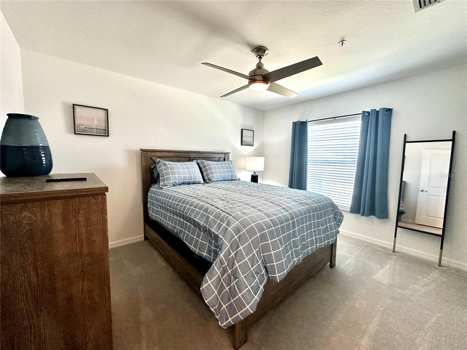Image 16 of 54 For 14224 Heirtage Landing Boulevard 921