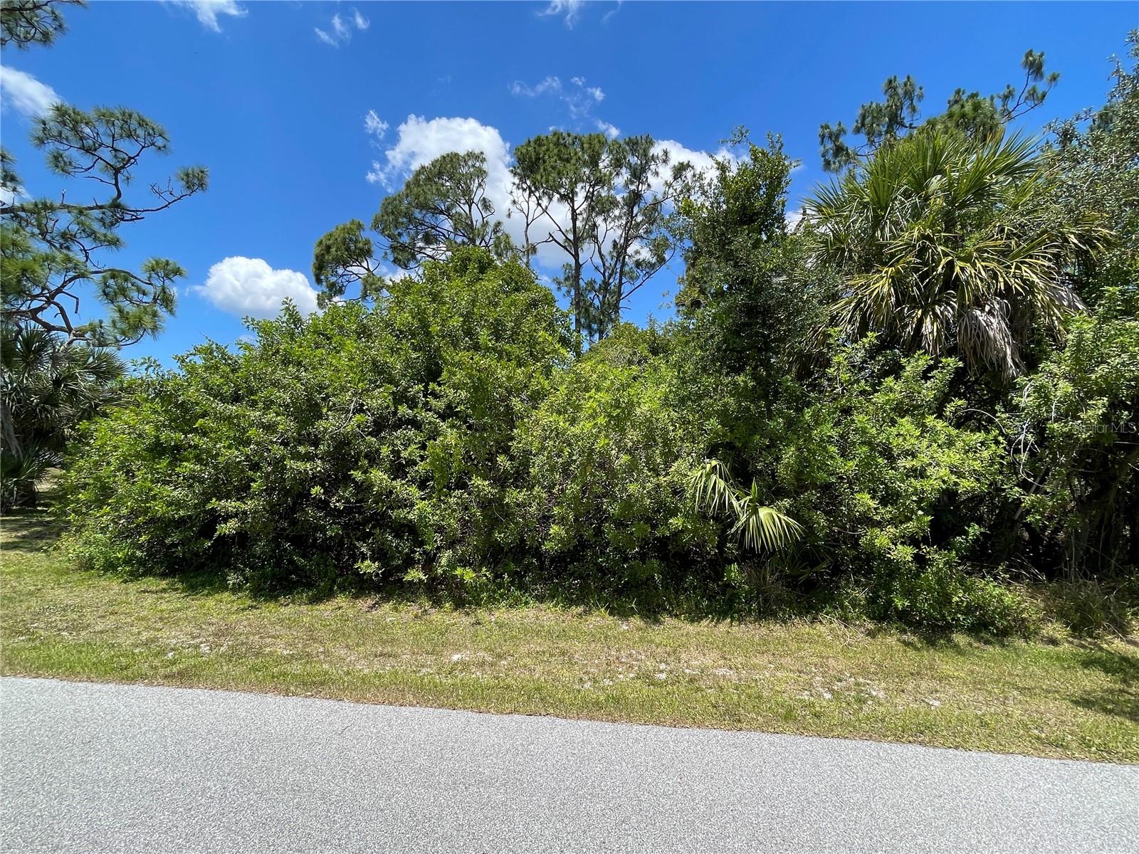 Image 13 of 16 For 468 Kellstadt Street Nw