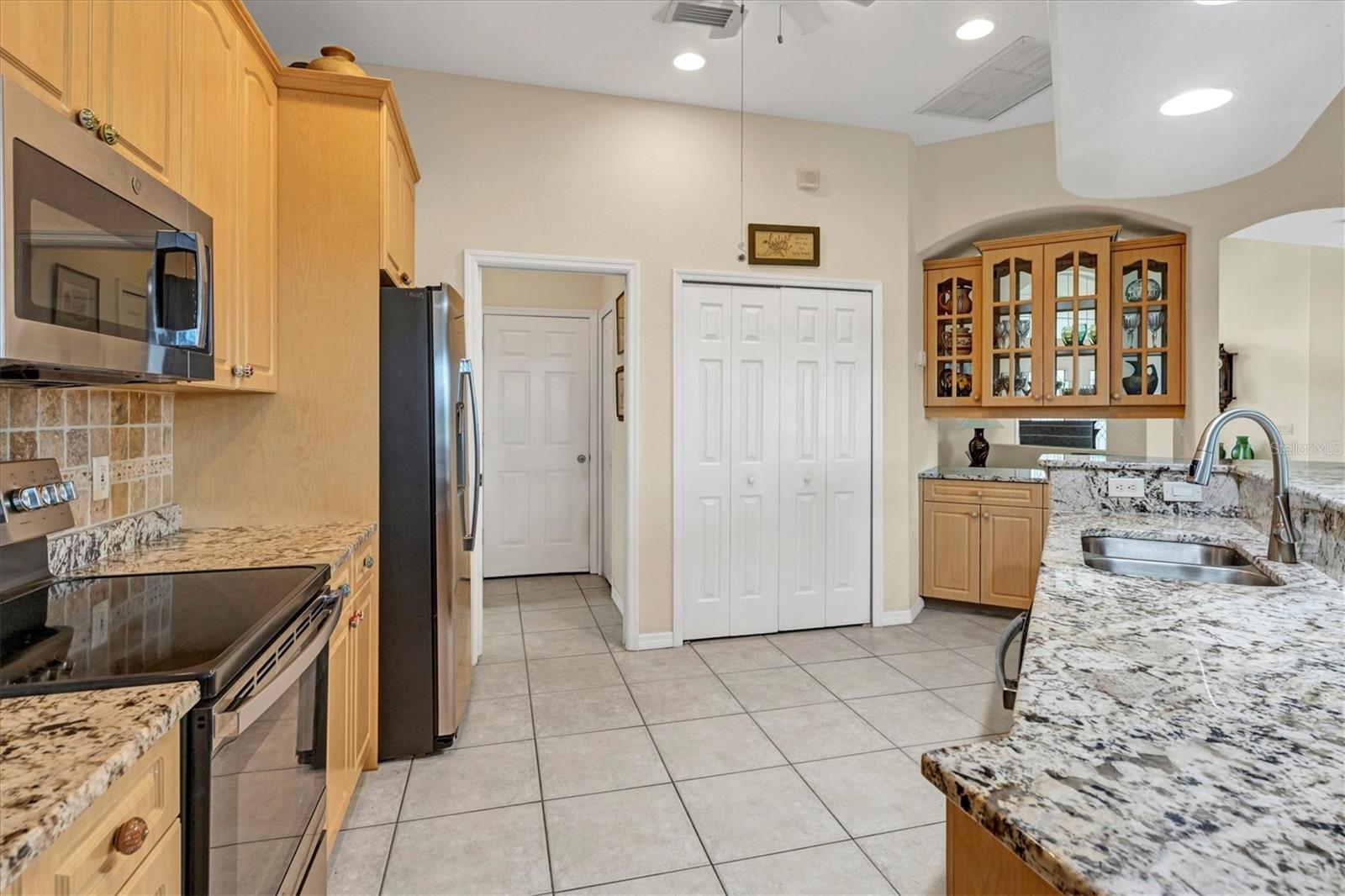 Image 12 of 65 For 25764 Aysen Drive