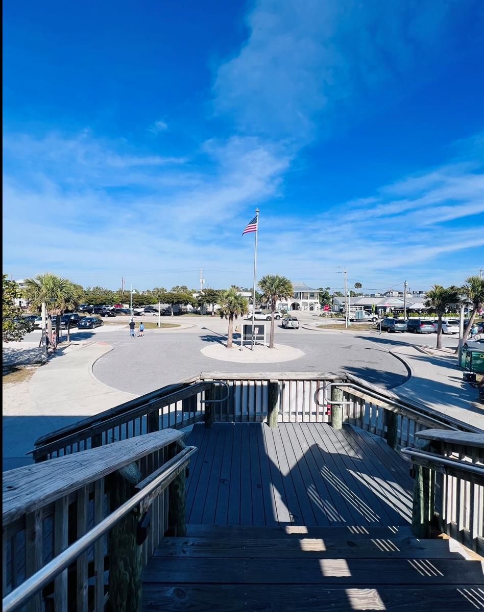 Image 6 of 11 For 231 Rotonda Boulevard S