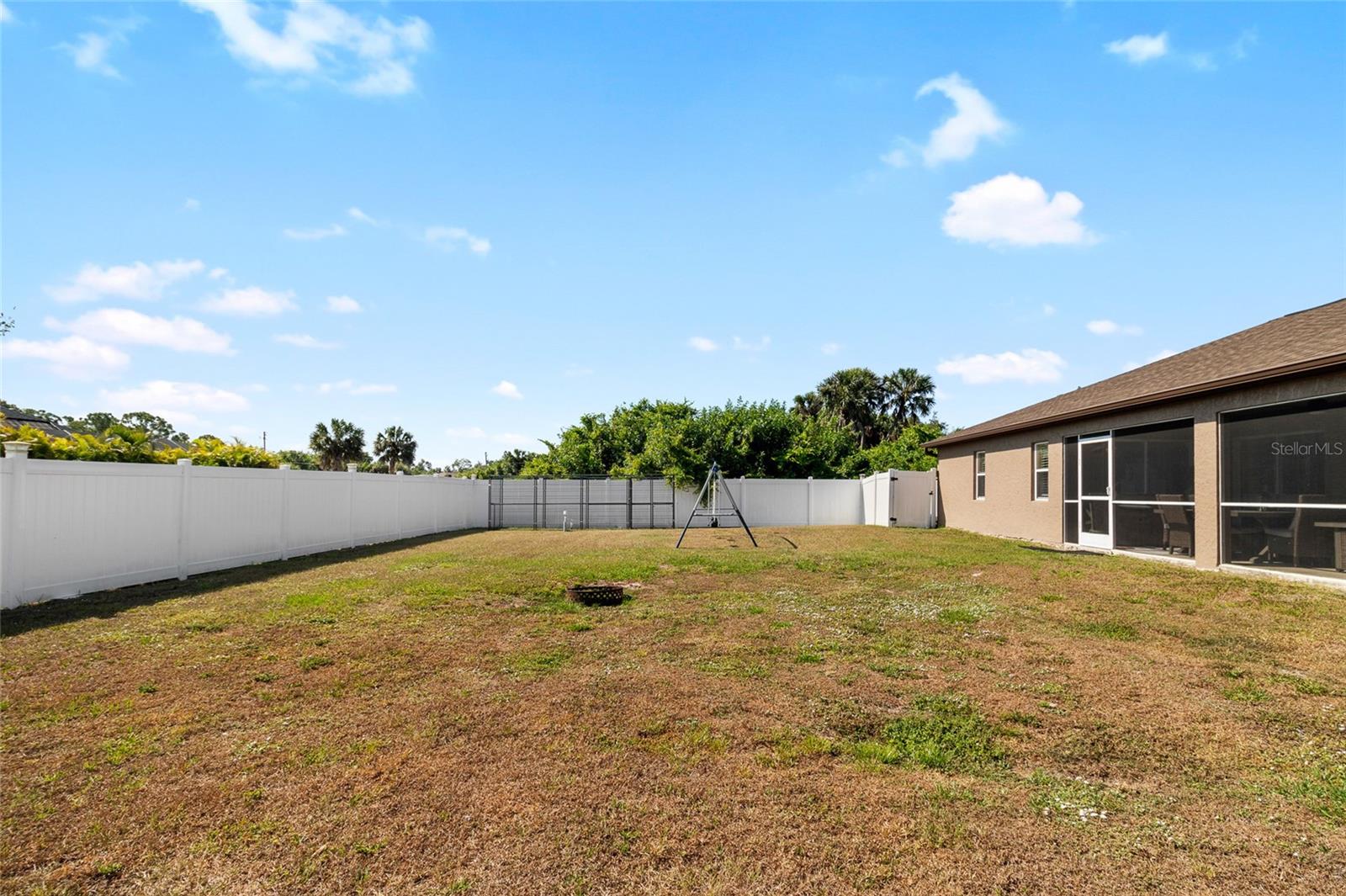 Image 24 of 30 For 4530 Irdell Terrace
