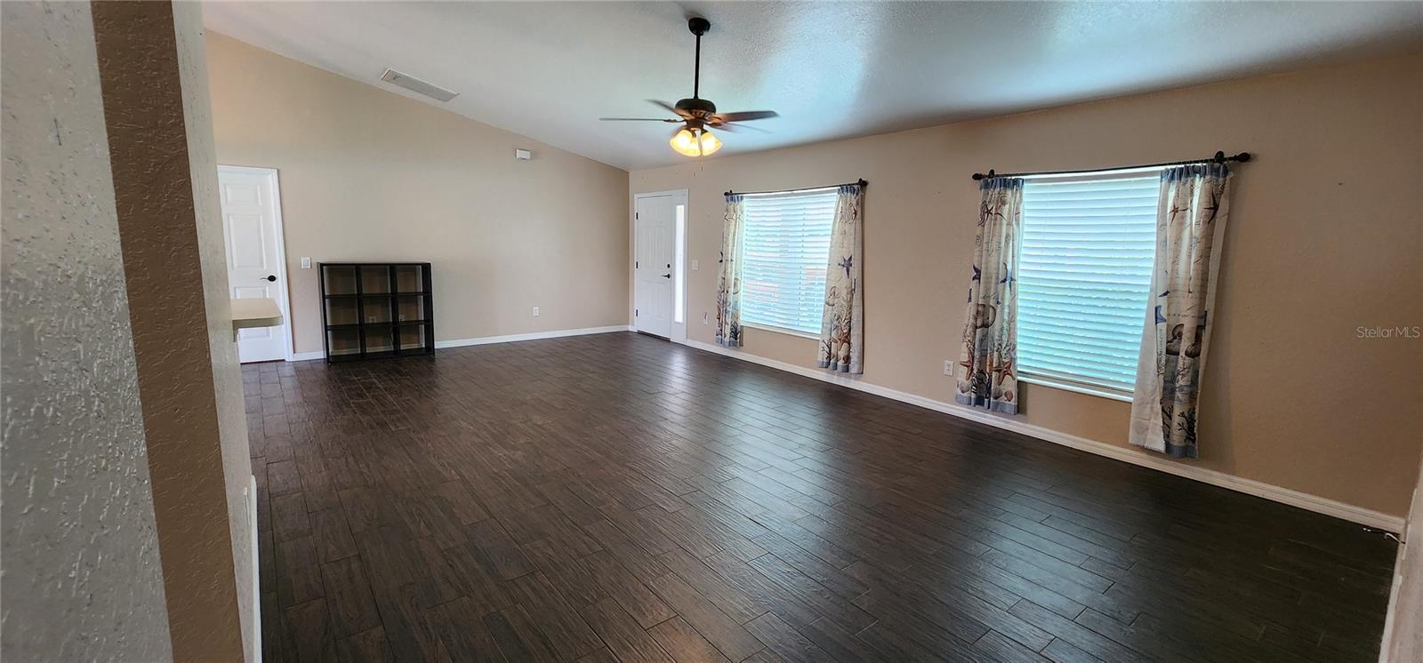 Image 7 of 30 For 4530 Irdell Terrace