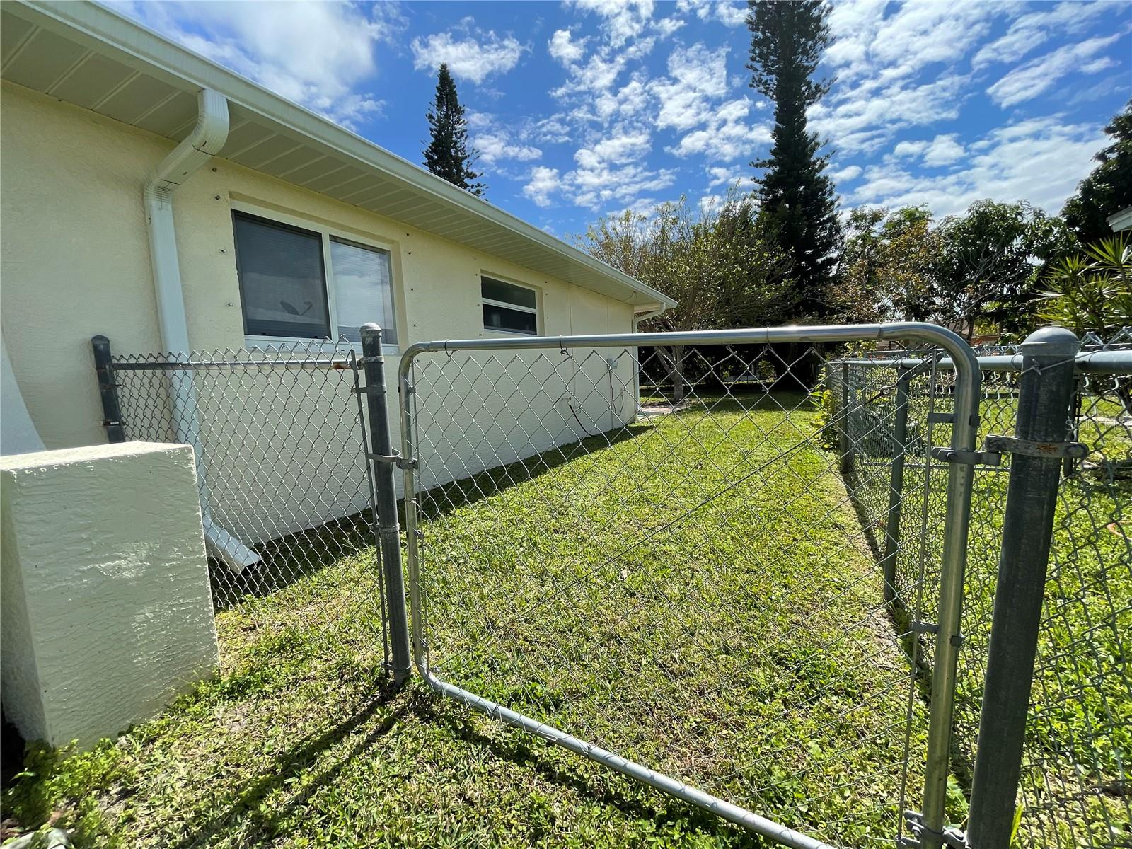 Image 17 of 17 For 1314 23rd Terrace